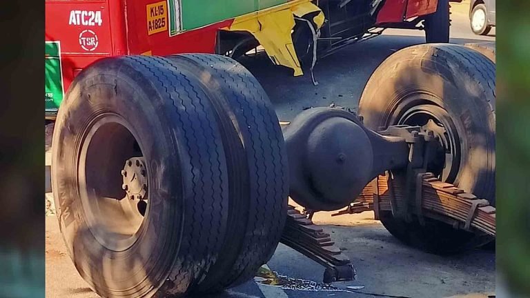 ഓടിക്കൊണ്ടിരിക്കെ കെഎസ്ആര്‍ടിസി ബസിന്റെ ആക്‌സിലും ടയറും ഊരി തെറിച്ചു; പിന്നില്‍ ഓട്ടോയും കാറും വന്നിടിച്ചു