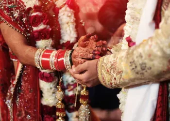 വിവാഹ ചടങ്ങിനു പിന്നാലെ പ്രസവവേദന; അതിഥികൾ പിരിഞ്ഞുപോകും മുൻപ് കുഞ്ഞിന് ജന്മം നൽകി വധു