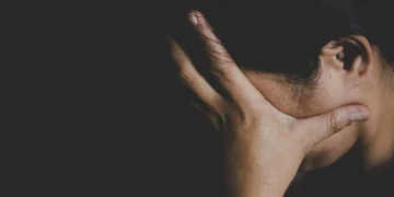 വനിതാ എൻജിനീയറെ കടന്നു പിടിച്ച് എടുത്ത് ഉയർത്തി, ടാറിങ് സ്ഥലത്തേക്ക് ജീപ്പ് ഓടിച്ചുകയറ്റി; രാത്രിയിൽ പേടിച്ചുവിറച്ച് ഉദ്യോഗസ്ഥർ