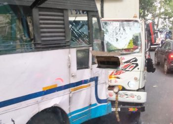 താമരശ്ശേരി ചുരത്തിൽ വാഹനാപകടം