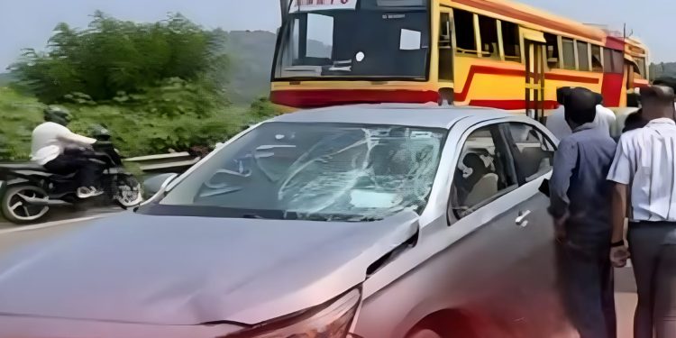 മുട്ടിലിൽ കാറിടിച്ച് കാൽനട യാത്രക്കാരായ 3 പേർക്ക് പരിക്ക്