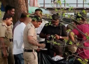 കൊച്ചി കായലില്‍ നവജാതശിശുവിൻ്റെ മൃതദേഹം; പൊക്കിള്‍കൊടി കണ്ടുവെന്ന് ദൃക്സാക്ഷി