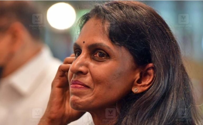 അതിജീവിതമാരുടെ പേര് വെളിപ്പെടുത്തി; ശ്രീലേഖയ്ക്ക് എതിരെ പോക്സോ  കേസ്