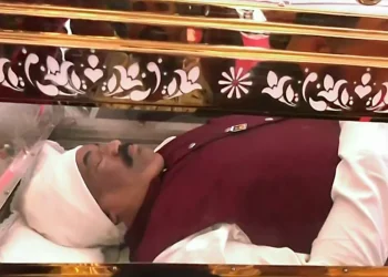 ആഗ്രഹംപോലെ പ്രിയപ്പെട്ട റിസോർട്ടിൽ സി.ജെ. റോയിക്ക് അന്ത്യനിദ്ര, കണ്ണീരോടെ വിടചൊല്ലി ആയിരങ്ങൾ