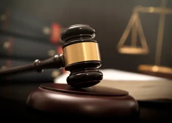 ഗോവയിൽ നിന്നു ട്രെയിനിൽ വിദേശ മദ്യം കടത്തി; യുവാവിന് 3 വർഷം തടവും 2 ലക്ഷം രൂപ പിഴയും ശിക്ഷ