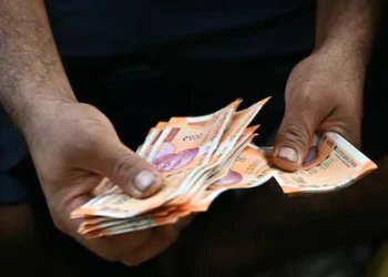 സിഡിഎമ്മിൽ പണം നിക്ഷേപിക്കാൻ പോയപ്പോൾ കാലിനു വെടിവച്ചു; മലയാളിക്ക് നഷ്ടമായത് 6 ലക്ഷം രൂപ