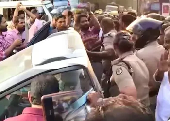 നവജാത ശിശുവിന്റെ മരണം: മൃതദേഹം ഏറ്റെടുക്കില്ലെന്ന് ബന്ധുക്കൾ; ഡോ.ബിന്ദു സുന്ദറിനെ സ്ഥലംമാറ്റി