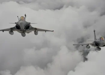 ചരിത്രത്തിലെ ഏറ്റവും വലിയ ആയുധക്കരാറിൽ ഒപ്പിടാൻ ഇന്ത്യ; 3.25 ലക്ഷം കോടി രൂപയ്ക്ക് 114 റഫാൽ യുദ്ധവിമാനങ്ങൾ കൂടി