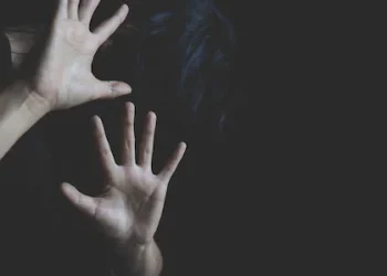 പതിനാറുകാരിയെ പീഡിപ്പിച്ചതായി പരാതി; 15 വയസ്സുകാരൻ ഉൾപ്പെടെ 5 പേർക്കെതിരെ കേസ്