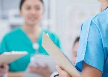 ശമ്പളവര്‍ധന: സ്വകാര്യ ആശുപത്രികളിലെ നഴ്സുമാര്‍ നാളെ പണിമുടക്കും