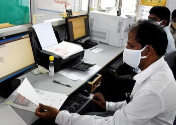 സര്‍ക്കാര്‍ ജീവനക്കാര്‍ക്ക് ആഴ്ചയില്‍ 5 ദിവസം പ്രവൃത്തി ദിനം; അംഗീകരിച്ച് സംഘടനകള്‍