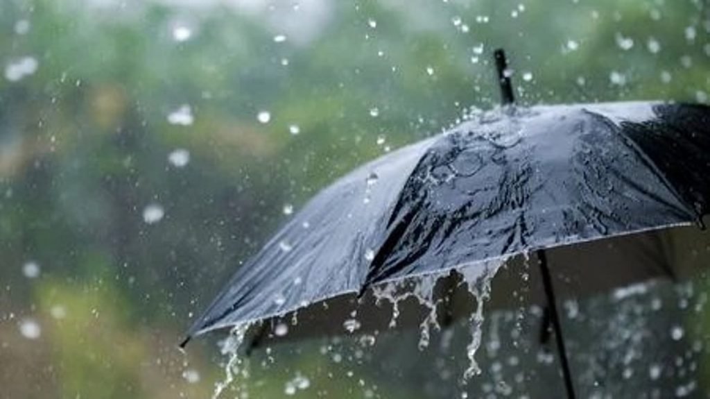 കനത്ത ചൂടിനിടെ ആശ്വാസമായി മഴ എത്തുമോ?, ഇടിമിന്നലിനും സാധ്യത; ഞായറാഴ്ച വരെ മുന്നറിയിപ്പ്