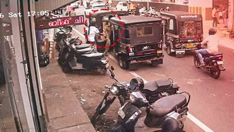 കോഴിക്കോട് ടൗണ്‍ എസ്‌ഐയ്ക്ക് നേരെ ആക്രമണം, വയറില്‍ കുത്തേറ്റു