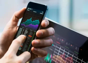 ഓഹരിനിക്ഷേപത്തിന്റെ പേരിൽ തട്ടിപ്പുകളേറുന്നു; ചതിക്കുഴികളെ തിരിച്ചറിയുക