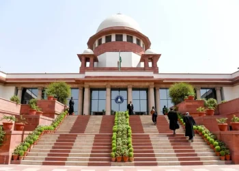 വിവാഹിതയായ സ്ത്രീക്ക് വിവാഹ വാഗ്ദാനം നൽകി ബലാത്സംഗം ചെയ്തുവെന്ന് പറയാനാകില്ല – സുപ്രീംകോടതി