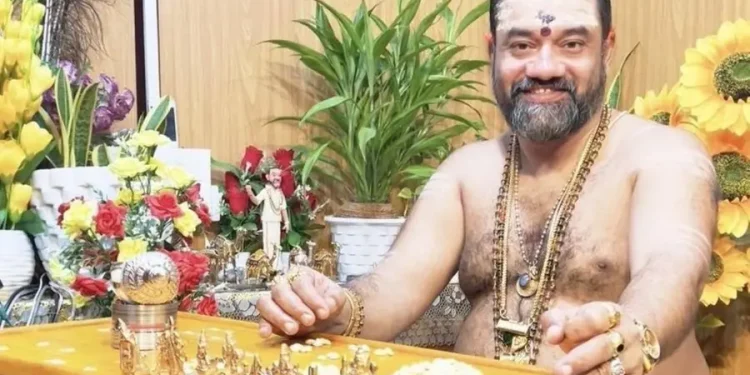 ബാധയൊഴിപ്പിക്കാനെന്ന പേരിൽ 16-കാരിയെ പീഡിപ്പിച്ചു, പോക്സോ കേസ്; ആൾക്കൂട്ടത്തെ കണ്ട് ഇറങ്ങിയോടി പ്രതി