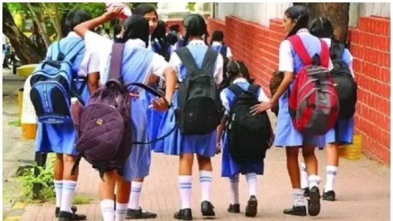 10 വര്‍ഷത്തെ പതിവ്, ജൂണ്‍ ഒന്നിന് മുമ്പേ പാഠപുസ്തകങ്ങളും യൂണിഫോമും റെഡി’; വിദ്യാഭ്യാസ മേഖലയില്‍ 5,000 കോടിയുടെ വികസനമെന്ന് മുഖ്യമന്ത്രി