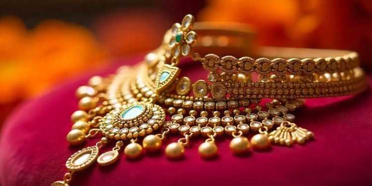 ഈ മാസത്തെ ഏറ്റവും കുറഞ്ഞ നിരക്കിൽ സ്വർണം വാങ്ങണോ? ഇന്ന് പൊയ്ക്കോളൂ