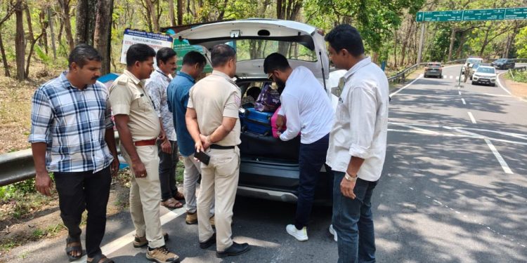 അതിർത്തി പ്രദേശങ്ങളിൽ  കർശന പരിശോധനയുമായി എക്സൈസ്