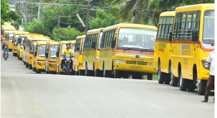 സ്കൂൾ ബസിലെ ജീവനക്കാർക്കും ഇനി പോലീസ് ക്ലിയറൻസ് നിർബന്ധം