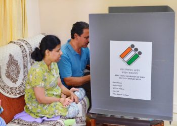 ഹോം വോട്ടിംഗ് തുടങ്ങി; ജില്ലയില്‍ 4437 പേര്‍ സേവനം പ്രയോജനപ്പെടുത്തും