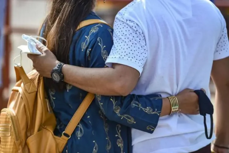 ലിവ് ഇൻ ബന്ധം ബഹുഭാര്യത്വമല്ലെന്ന് കർണാടക ഹൈക്കോടതി