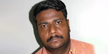 ‘മിസ് യു പപ്പാ, ലവ് യു പപ്പാ…’ സ്ക്രീനിൽ ഉപ്പയുടെ നിശ്ചല മുഖം; ആ വിളി കേട്ട് പ്രവാസം കരഞ്ഞു: സ്നേഹചുംബനങ്ങൾ നേരിട്ട് ഏറ്റുവാങ്ങാൻ കഴിയാതെ മടക്കം