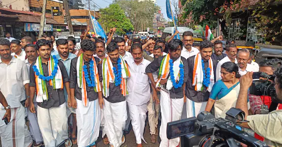 മന്ത്രിക്ക് ആയുധം കൊണ്ടുള്ള പരുക്കില്ലെന്ന് മെഡിക്കൽ റിപ്പോർട്ട്; കെഎസ്‌യു പ്രവർത്തകർ ജയിൽ മോചിതരായി