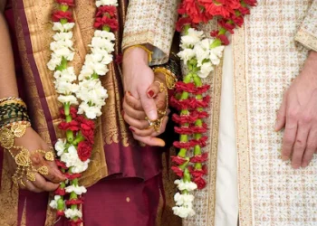 വരനെ കെട്ടിയിട്ടു, റോഡിലൂടെ നഗ്നനാക്കി നടത്തി; ഭാര്യാപിതാവ് ഉൾപ്പെടെ 5 പേർ അറസ്റ്റിൽ