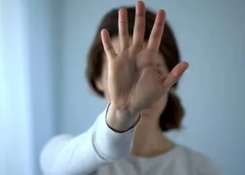 മാളിൽ വച്ച് പരിചയം; പ്രണയം നടിച്ച് പീഡനം, ബ്ലാക്ക്മെയിൽ: വിദ്യാർഥിനി ആത്മഹത്യയ്ക്ക് ശ്രമിച്ചു