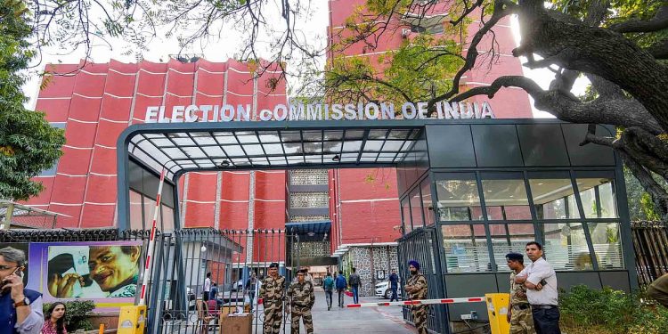 വോട്ടെടുപ്പ് തീയതി ഇന്നറിയാം; തെരഞ്ഞെടുപ്പ് കമ്മീഷന്റെ വാര്ത്താസമ്മേളനം വൈകീട്ട് നാലിന്