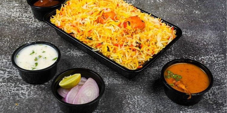 ഇപ്പോഴും കറുത്ത പ്ലാസ്റ്റിക് പാത്രങ്ങൾ ഉപയോഗിക്കാറുണ്ടോ? കാൻസർ സാധ്യത കൂടുതലെന്ന് ഗവേഷകർ