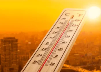 പുറത്ത് 38 ഡിഗ്രി; പക്ഷേ ശരീരം അനുഭവിക്കുന്നത് 50 ഡിഗ്രി വരെ: മുറിക്കുള്ളിലും താപാഘാതമോ?