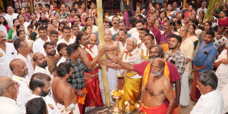 കൽപ്പറ്റ ശ്രീ മാരിയമ്മൻ ദേവീ ക്ഷേത മഹോത്സവത്തിന് കൊടിയേറി