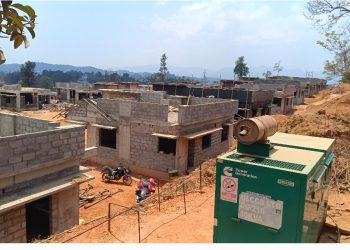 ഉരുൾ ദുരന്തബാധിതരുടെ പുനരരധിവാസം അനിശ്ചിതത്വത്തിൽ  :  വീടുകളിൽ താമസിക്കാനാകാത്തെ ദുരന്തബാധിതർ