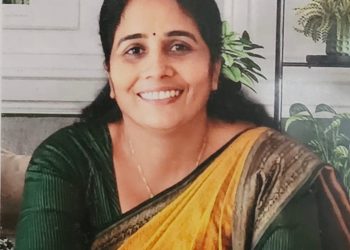 _പിക്കപ്പ് ജീപ്പിടിച്ച് അധ്യാപികയ്ക്ക് ദാരുണാന്ത്യം; അപകടം കാറിന് സമീപം നിൽക്കുമ്പോൾ