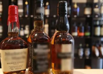 വ്യാപകമായി അനധികൃത മദ്യവിൽപന; 48 മണിക്കൂർ ഡ്രൈഡേ മുതലാക്കാൻ മദ്യം സ്റ്റോക്ക് ചെയ്യൽ