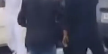 പെൺകുട്ടിയെ കാമുകനൊപ്പം വിട്ട് കോടതി; നടുറോഡിൽ തമ്മിലടിച്ച് ബന്ധുക്കളും കാമുകന്റെ സുഹൃത്തുക്കളും