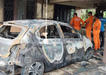 മെഡി.കോളജ് മുൻ പ്രിൻസിപ്പലിന്റെ കാർ കത്തിനശിച്ച നിലയിൽ; മുൻ ജീവനക്കാരൻ തീയിട്ടു?