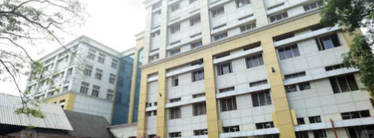 സ്കൂട്ടർ യാത്രികയുട‌െ മരണം: മെ‍ഡിക്കൽ കോളജിൽ ചികിത്സപ്പിഴവെന്ന് പരാതി; വേണ്ടത്ര പരിഗണനയോ ചികിത്സയോ ലഭിച്ചില്ലെന്ന് കുടുംബം