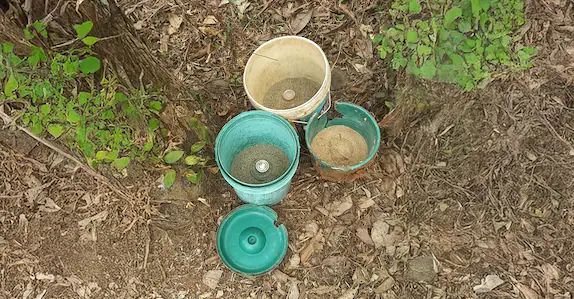 തിരഞ്ഞെടുപ്പ് ഫലപ്രഖ്യാനത്തിനു മുന്നോടിയായി പരിശോധന: സ്റ്റീൽ ബോംബുകളും നാടൻ ബോംബും കണ്ടെത്തി