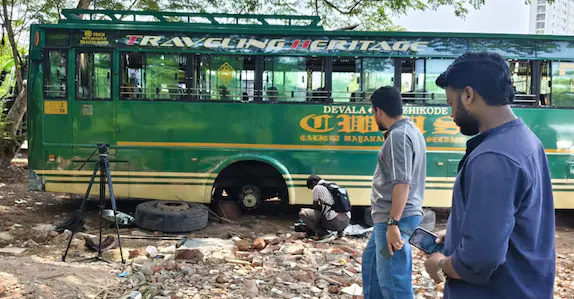 ബസിന്റെ അറ്റകുറ്റപ്പണിക്കിടെ ജാക്കി ലിവർ തെന്നിമാറി അപകടം; യുവാവിന് ദാരുണാന്ത്യം