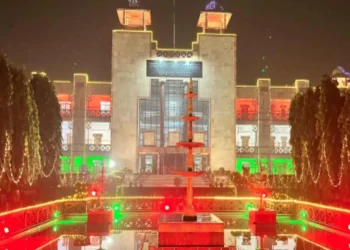 ‘40-കാരനായ ഭർത്താവിനൊപ്പം ജീവിക്കാനാകില്ല’; 19-കാരിയെ കാമുകനൊപ്പം പോകാൻ അനുവദിച്ച് കോടതി