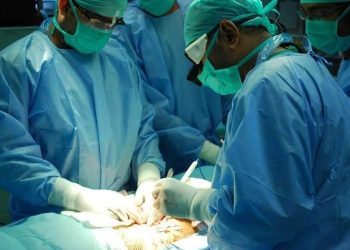 ‘റിസ്റ്റ് ബാൻഡ് വേണം, മൊബൈല്‍ പാടില്ല’; ശസ്ത്രക്രിയകള്‍ക്ക് പുതിയ മാര്‍ഗരേഖ പുറപ്പെടുവിച്ച് ആരോഗ്യവകുപ്പ്