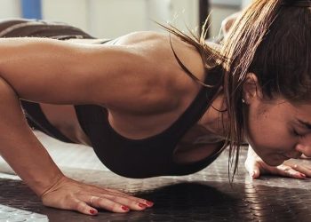 ജിമ്മിൽ പോയി വർക്ക്ഔട്ട് ചെയ്യാൻ സമയം കിട്ടാറില്ലേ? 10 മിനിറ്റിന്റെ നോ-ജിം വർക്ക്ഔട്ട് പ്ലാൻ നിങ്ങൾക്കുള്ളതാണ്