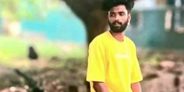 യുവാവിനെ കുത്തിക്കൊന്നു, അച്ഛനും രണ്ട് മക്കളും അറസ്റ്റിൽ