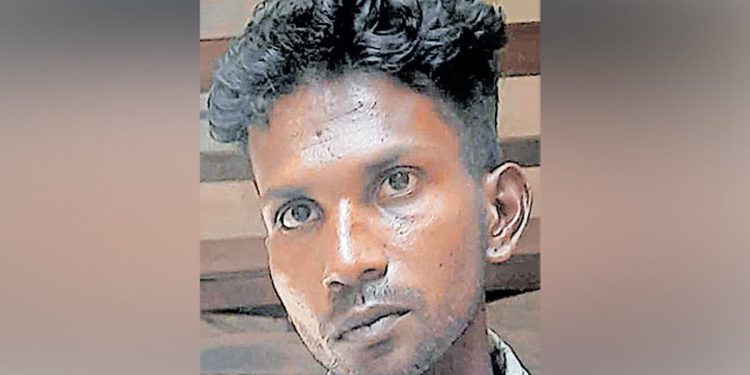 ടിക്കറ്റില്ലാ യാത്ര ചോദ്യം ചെയ്തു; മദ്യ ലഹരിയിൽ വനിതാ ടിടിഇയെ മർദ്ദിച്ചു, അസഭ്യം വിളിച്ചു; യുവാവ് പിടിയിൽ