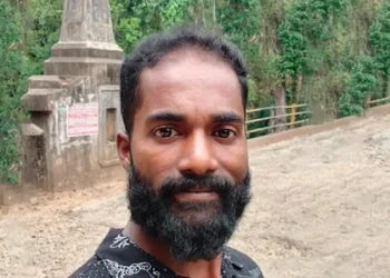 കെഎസ്ഇബി ജീവനക്കാരന്‍ ജോലിക്കിടെ കുഴഞ്ഞുവീണു; ചികിത്സ കിട്ടാതെ മരിച്ചെന്ന് പരാതി, പ്രതിഷേധം