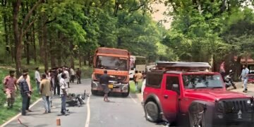 തോൽപ്പെട്ടിയിൽ താർ ജീപ്പും ബൈക്കും കൂട്ടിയിടിച്ച് കോഴിക്കോട് സ്വദേശിയായ യുവാവ് മരിച്ചു