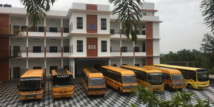 ഹയർ സെക്കണ്ടറി ഫലം വന്നപ്പോൾ വയനാട്ടിൽ ഒന്നാമതായി എം ജി എം എച്ച് എസ് എസ്